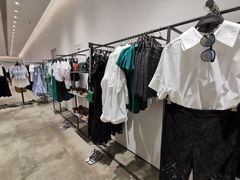 -URBAN REVIVO(西安Momopark店)