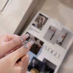 -花系美·美甲美睫精品店