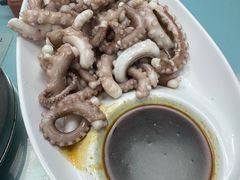 白灼活八爪鱼-崴海渔村(虹梅路店)