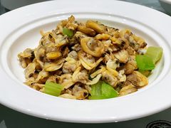 西芹拌蚬肉-太湖饭店·寄畅轩中餐厅