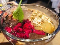 -何师烧烤·香辣蟹·川菜·30年老品牌(太古里旗舰店)