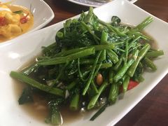 -Dang restaurant (patong phuket)