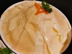 -左庭右院鲜牛肉火锅(浦江欢乐颂店)