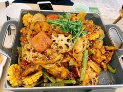 招牌悦蓉牛蛙干锅-精悦蓉(松江万达广场店)