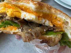 -必胜客(尹山湖歌林公园店)