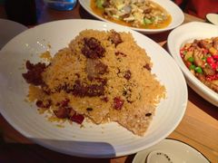 -临界音乐酒馆·小龙虾·江湖菜(华熙LIVE·鱼洞店)