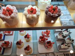 -花花卷卷·鲜食蛋糕(静安久光百货店)