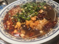 -爆炸头阿姨小四川正宗川味小吃(无任何分店)