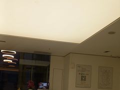 -卡罗酒店(东门晒布地铁站店)