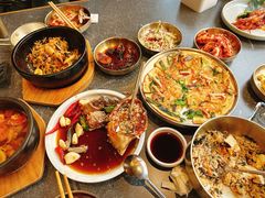 -草家酱蟹炭火烤肉店(珲春南路二店)