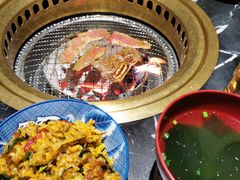 -山川小町·极番烧肉(新地假日广场店)