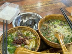 -正宗李家土鸡米线店