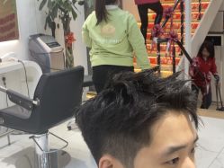 -EMILY 艾米莉 烫染沙龙