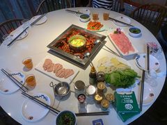 -二荆条·蜀鲜汇城市森林火锅