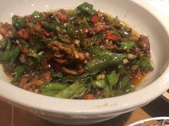 -胡桃里音乐餐厅(陶溪川店)(川湘赣菜·世界百大酒庄直供红酒·音乐表演)