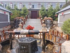 -大连步云山老汤度假山庄