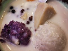 芋球芋圆芋泥厚奶-鲜芋仙(观音桥大融城LG店)
