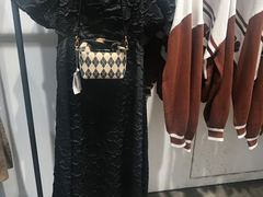 -URBAN REVIVO(上海中庚漫游城店)