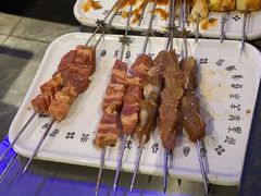 -狼遇见羊烧烤·现穿现烤(旧宫店)