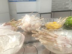 -百品聚旋转火锅(万德庄店)