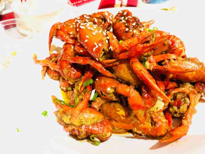 龙虾殿(盛景商城店)-"出差到了宜昌,到了饭点搜了大众看到在酒店.