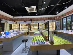 -斯维卡眼镜林·蔡司视觉合作店(青浦宝龙广场店)