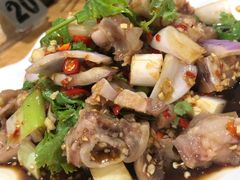 酸爽猪蹄-二孃鸡爪爪(东郊记忆店)