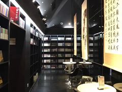 -钟书阁(松江泰晤士小镇店)