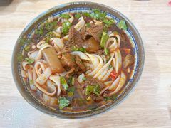 -牛师傅牛肉面(尚隆路店)