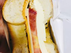 三芝士贝果明治-BIG BAGEL(永康路店)