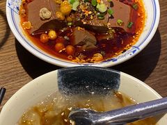 -肖四女乐山跷脚牛肉(南汇大学城生活广场店)