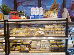 面包甜点陈列柜-盒马鲜生(皇庭广场店)