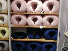 -名创优品(中原万达2F店)