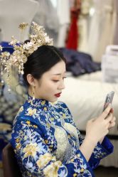 -红馆妆造(中央大街店)