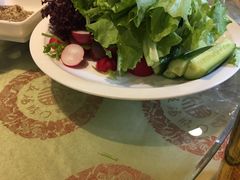 蘸酱菜-添福来墨鱼饺子 · 海鲜东北菜(大连星海·黄浦路店)