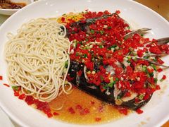 酱椒鱼头-艳阳天酒店(五里新村店)