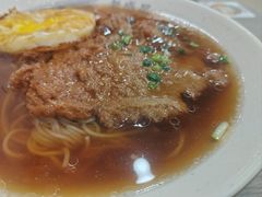 葱烤大排香菇面-老盛昌(百色店)