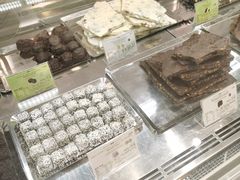 -VENCHI 闻绮(上海佛罗伦萨小镇店)