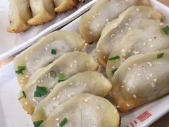 牛肉鍋貼-小姜锅贴(凤凰街店)