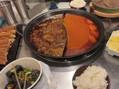 -鹿鸣山草本茶香火锅(园西路店)