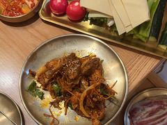 -闻老头·菊花炭烤肉(D11店)