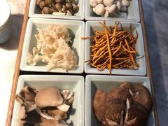 精美菌类拼盘-澳美徕·港式花胶鸡火锅(高新万达店)