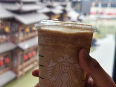 -星巴克(南宁民歌湖店)