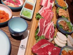 -明洞阿姨·韩式酱蟹烤肉·创意料理(三元桥店)