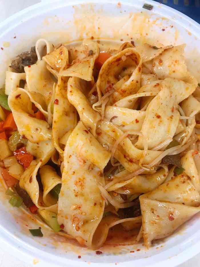 关中娃油泼面(上地科实大厦店)-"「招牌油泼bb面」想吃油泼面了,正好