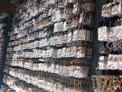 -泰康仰忠精品批发城