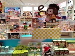 -名创优品(山东青岛华润万象城店)