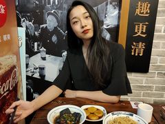 -黑白电视长沙小吃(美林M·LIVE天地东座店)