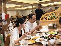 -贯贯吉·清真餐厅(浙江中路店)