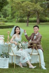 -现代经典婚纱摄影